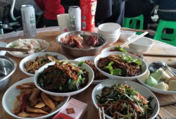 酒吧吃瓜爆料图片高清壁纸,高清壁纸捕捉的私密爆料瞬间