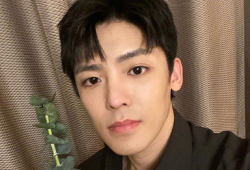 吃瓜爆料郑爽侯明昊,娱乐圈的甜蜜瓜料揭秘